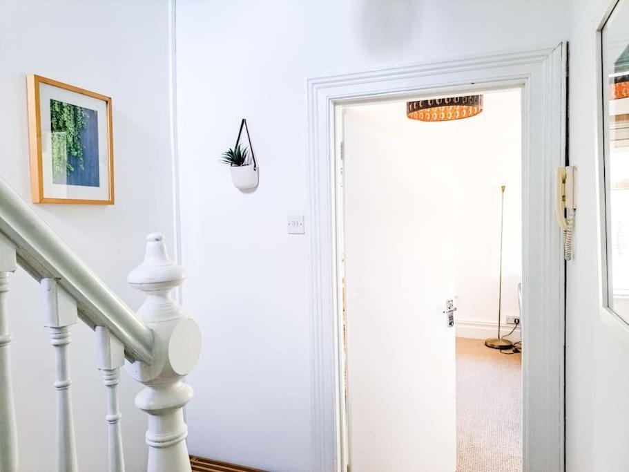 Ferienwohnung 3 Bed Flat Near To Cardiff And Cardiff Bay Exterior foto